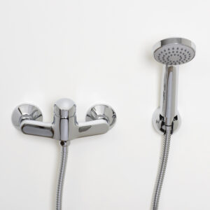 Смеситель "АМУР" пристенный,д/душа, латунь,картридж 40 мм., переключение в корпусе (10/1),арт. BR2602-40